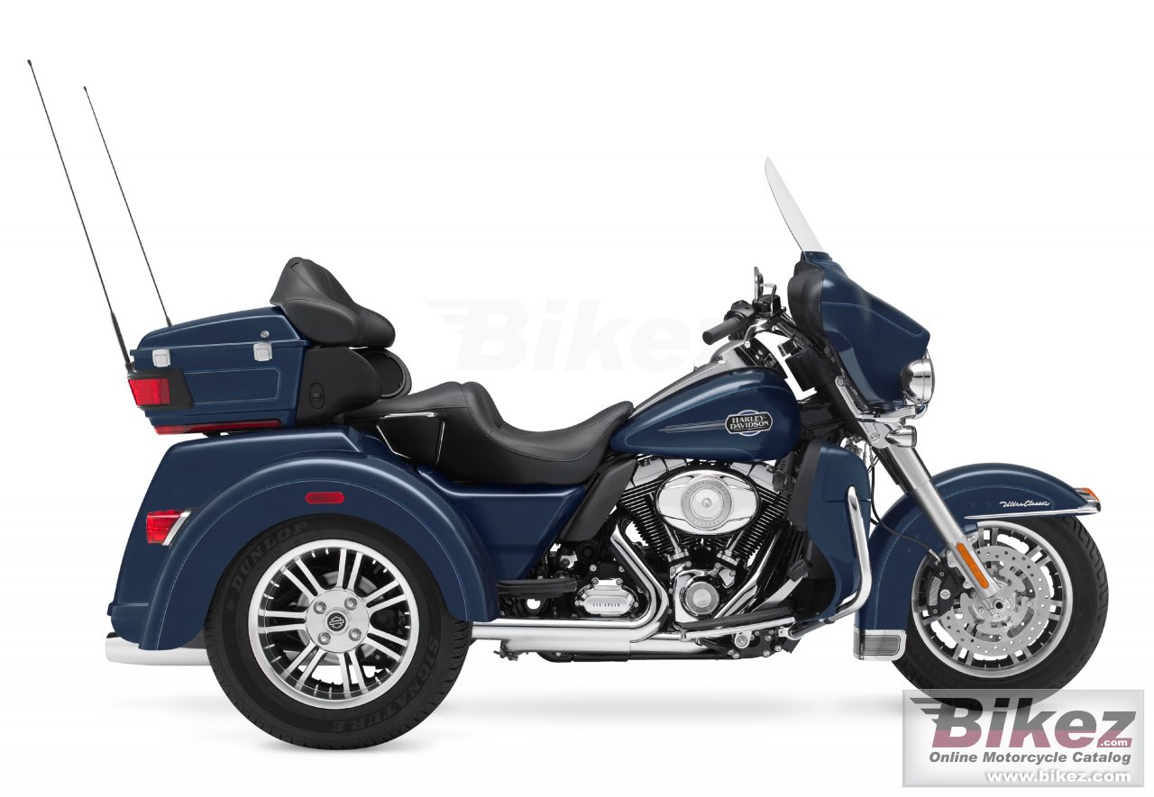 Big Harley-Davidson flhtcutg tri glide ultra classic picture and wallpaper from Bikez.com
